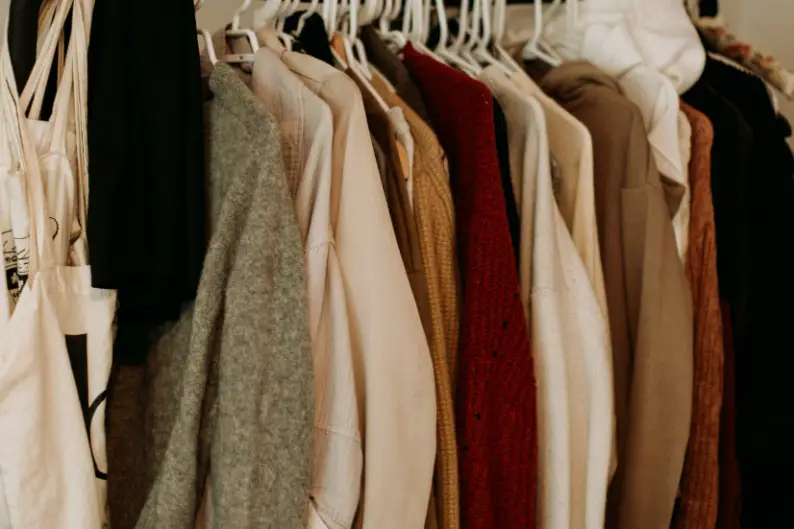 Benefits of Adopting ⁢a⁣ Sustainable Capsule Wardrobe